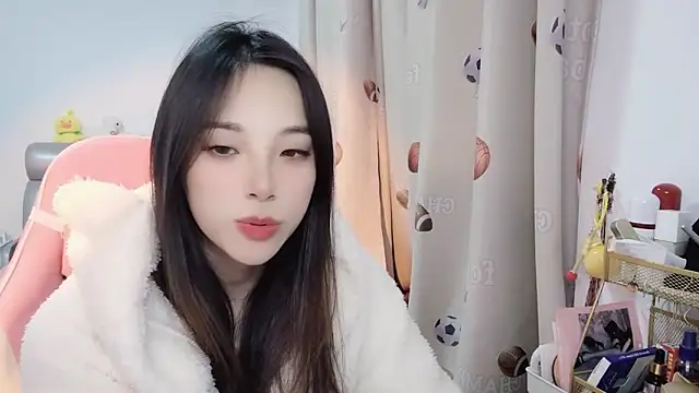 ooo   mimi online show from 12/24/24, 11:38