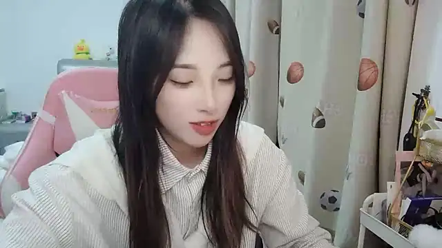 ooo   mimi online show from 01/03/25, 12:08