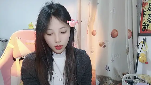 ooo   mimi online show from 02/13/25, 11:17