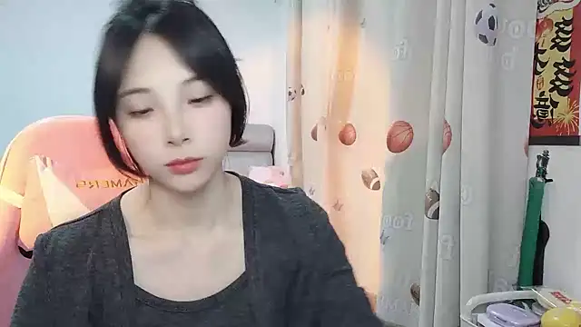 ooo   mimi online show from 02/21/25, 12:06