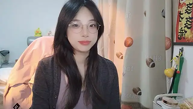 ooo   mimi online show from 02/24/25, 01:57
