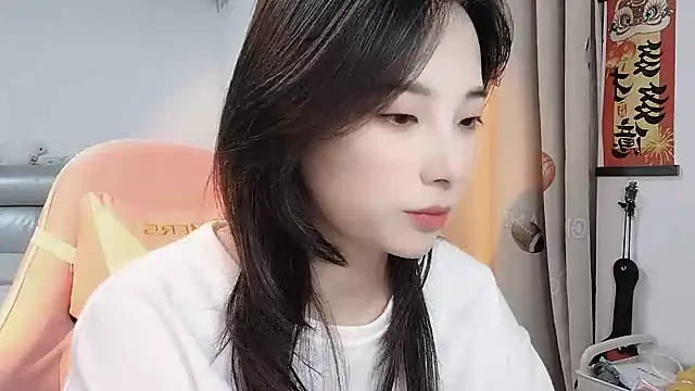 ooo   mimi online show from 03/14/25, 11:45