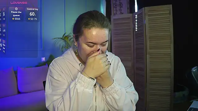 Snapshot of Ariell_Margot_ chatting on 10/18/25, 06:26 Ariell Margot online show from 10/18/25, 06:26