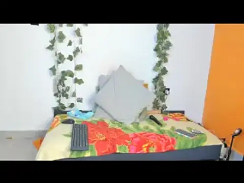 Snapshot of Cataleya19__ chatting on 10/04/25, 10:35 Cataleya19 online show from 10/04/25, 10:35