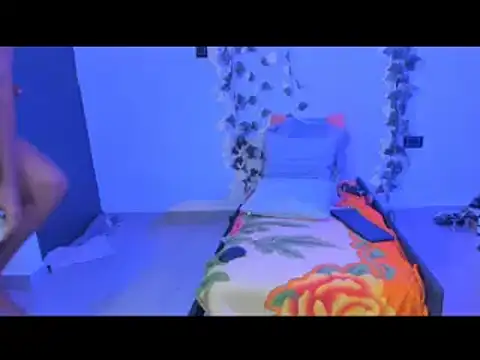 Snapshot of Cataleya19__ chatting on 10/15/25, 10:48 Cataleya19 online show from 10/15/25, 10:48