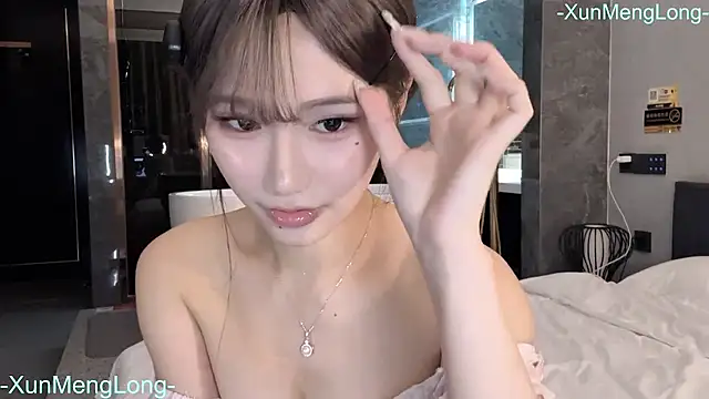 -XunMengLong- online show from 08/04/26, 02:19