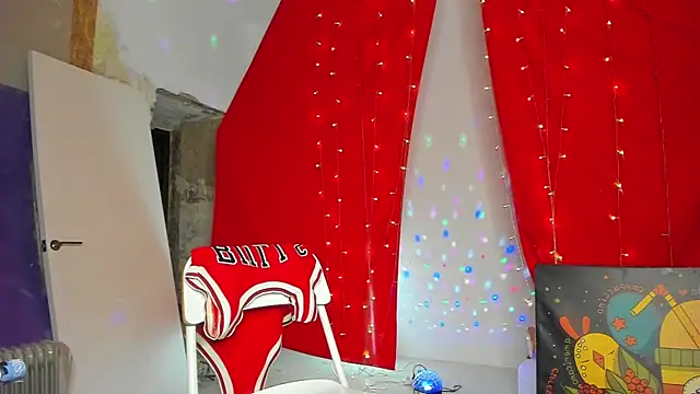 YourSuperModel online show from 12/25/24, 02:02