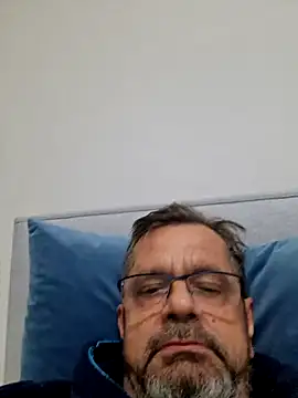 Snapshot of axecoman60 chatting on 01/23/25, 07:40 axecoman60 online show from 01/23/25, 07:40