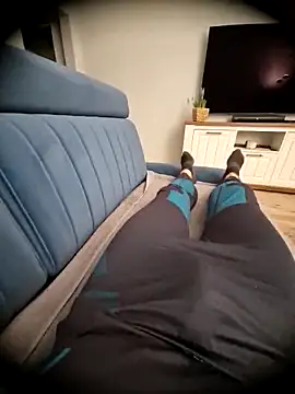 Snapshot of axecoman60 chatting on 03/15/25, 06:32 axecoman60 online show from 03/15/25, 06:32