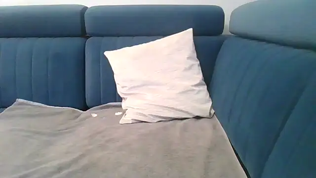 Snapshot of axecoman60 chatting on 03/17/25, 08:51 axecoman60 online show from 03/17/25, 08:51