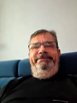 Snapshot of axecoman60 chatting on 12/02/25, 07:14 axecoman60 online show from 12/02/25, 07:14