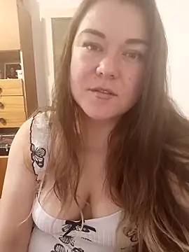 Snapshot of LunikaLunaX chatting on 06/06/26, 10:31 LunikaLunaX online show from 06/06/26, 10:31