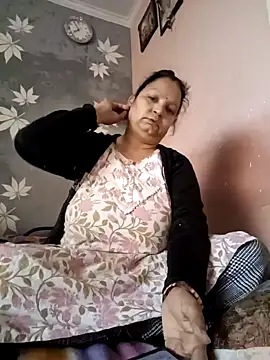 Kavya kapoor online show from 02/06/25, 02:22