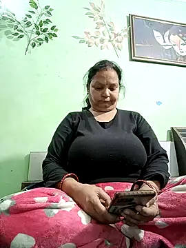Kavya kapoor online show from 02/13/25, 06:48