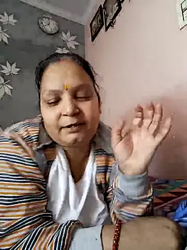Kavya kapoor online show from 02/15/25, 07:06