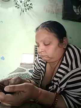 Kavya kapoor online show from 02/16/25, 09:37