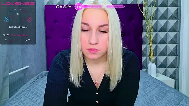 Snapshot of NellyStorm chatting on 12/13/24, 11:39 NellyStorm online show from 12/13/24, 11:39