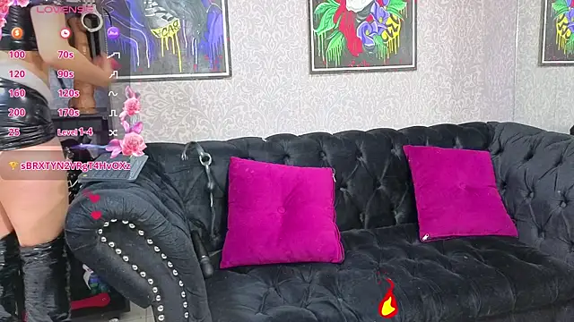 CamiilaMarti online show from 10/13/25, 05:13