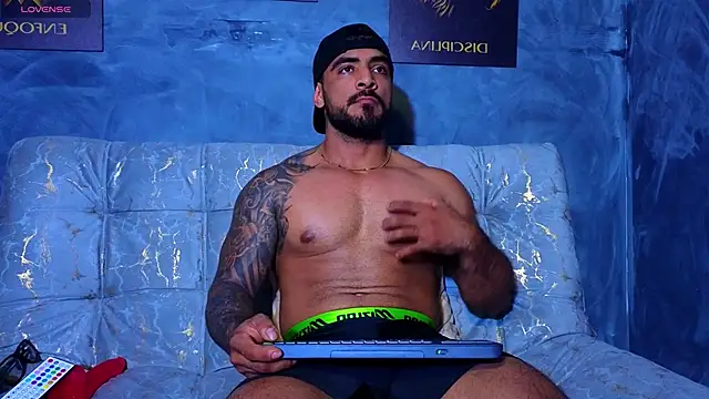 Snapshot of ERIC_HARRISON chatting on 10/05/25, 08:51 ERIC HARRISON online show from 10/05/25, 08:51