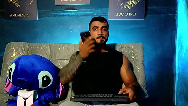 Snapshot of ERIC_HARRISON chatting on 11/04/25, 10:53 ERIC HARRISON online show from 11/04/25, 10:53