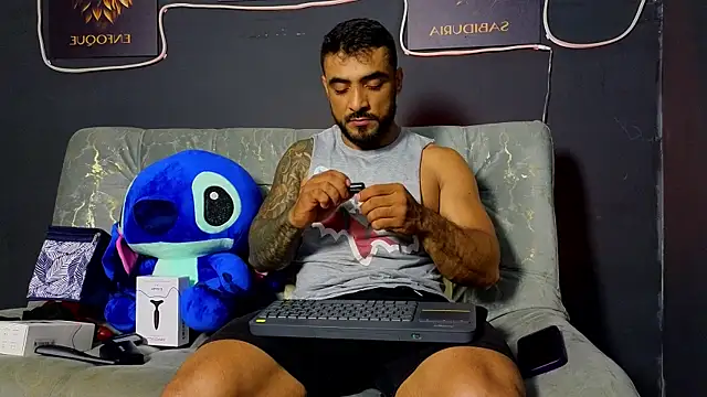 Snapshot of ERIC_HARRISON chatting on 11/25/25, 09:59 ERIC HARRISON online show from 11/25/25, 09:59