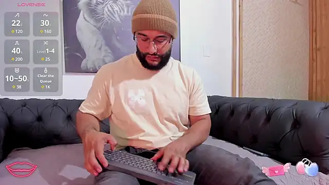 Luke  09 online show from 01/22/25, 03:29