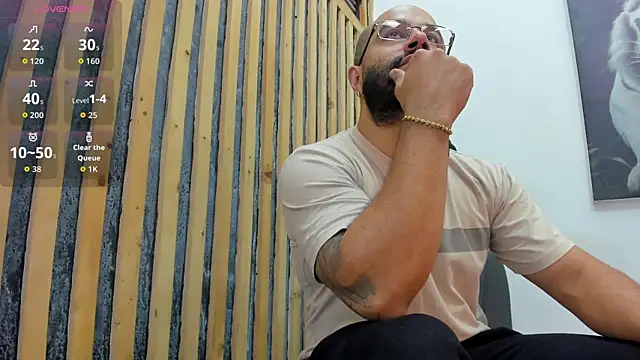 Luke  09 online show from 10/21/25, 01:01