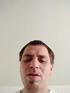 Snapshot of Reezy21stst chatting on 09/19/25, 04:40 Reezy21stst online show from 09/19/25, 04:40