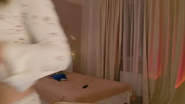 Pink SeaGul online show from 10/20/25, 05:02