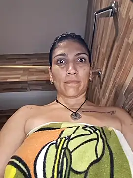 Snapshot of micaelajones chatting on 12/19/24, 02:24 micaelajones online show from 12/19/24, 02:24