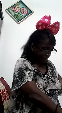 mamakarma1403 online show from 02/15/25, 11:47