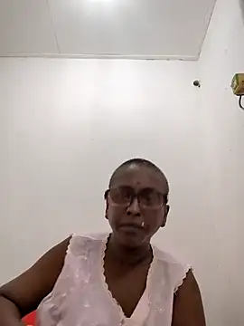 mamakarma1403 online show from 06/24/26, 04:11