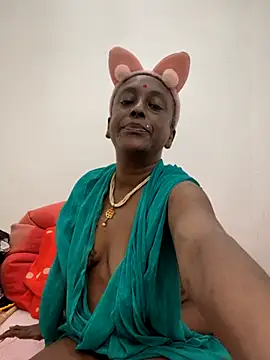 mamakarma1403 online show from 06/26/26, 05:23