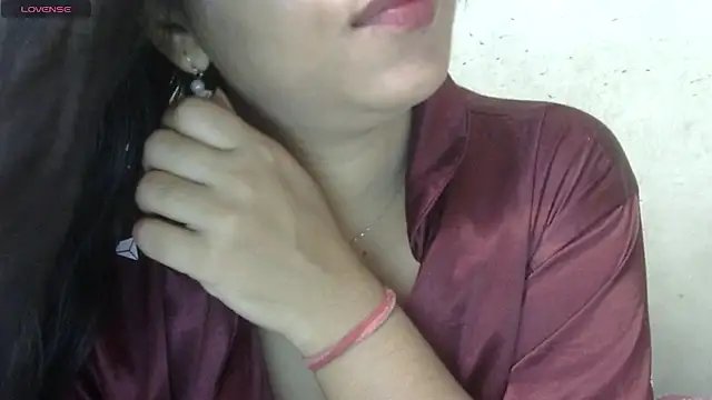 Preeti-Sexy online show from 04/14/26, 05:57