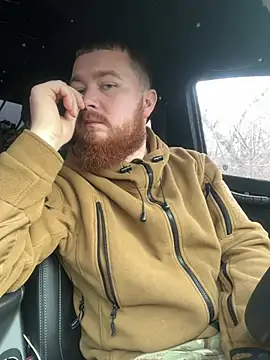 Snapshot of Artur6663 chatting on 12/21/24, 08:28 Artur6663 online show from 12/21/24, 08:28