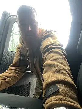 Snapshot of Artur6663 chatting on 12/28/24, 09:42 Artur6663 online show from 12/28/24, 09:42