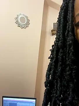 ItsLeyaa online show from 12/08/24, 03:10