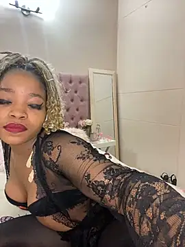 ItsLeyaa online show from 01/01/25, 12:11