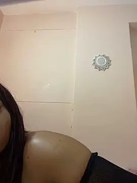 ItsLeyaa online show from 03/06/25, 04:08