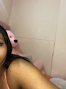 ItsLeyaa online show from 03/21/25, 05:11