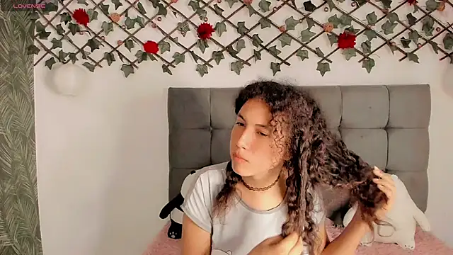 Lilith Miller21 online show from 12/16/24, 04:13