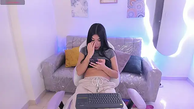 Charlotte cowell sub1  online show from 10/18/25, 04:19