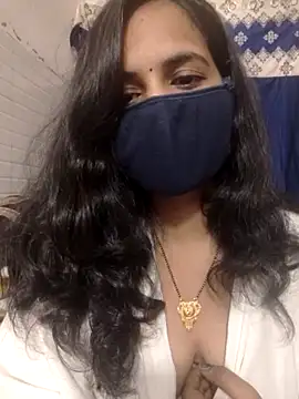 Snapshot of Nehubhabhi26 chatting on 10/08/25, 04:43 Nehubhabhi26 online show from 10/08/25, 04:43