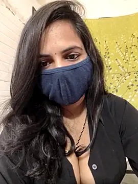 Snapshot of Nehubhabhi26 chatting on 10/27/25, 04:38 Nehubhabhi26 online show from 10/27/25, 04:38