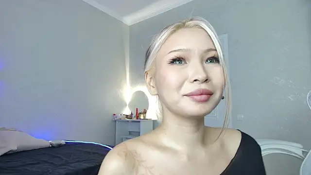 RileyMee online show from 02/28/25, 01:15