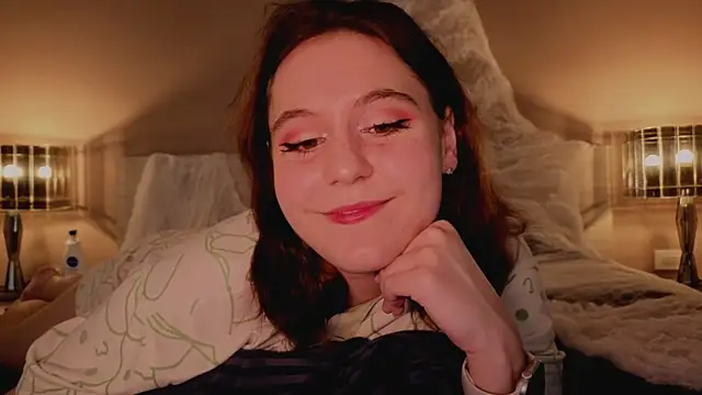 Diana Flower online show from 10/30/25, 04:25