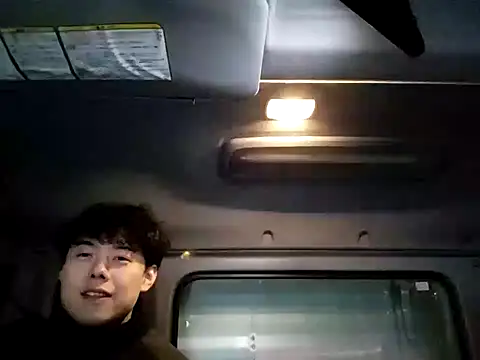 whitebriefboy online show from 02/02/25, 02:24