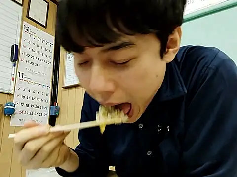 Snapshot of whitebriefboy chatting on 11/09/25, 02:48 whitebriefboy online show from 11/09/25, 02:48