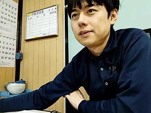 Snapshot of whitebriefboy chatting on 11/13/25, 07:02 whitebriefboy online show from 11/13/25, 07:02