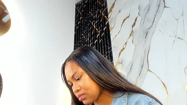 ebony hot1 online show from 12/02/25, 03:29